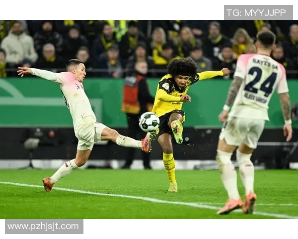 足总杯激战:多特蒙德大胜利物浦点球争议引发全场热议 足总杯激战:多特蒙德大胜利物浦点球争议引发全场热议