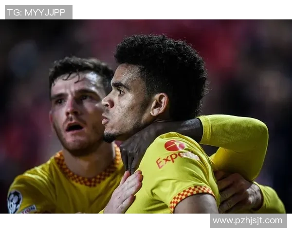 利物浦大胜本菲卡六比二争议判罚引发全场热议