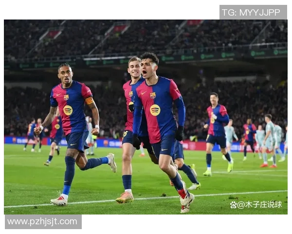 西甲激战：那不勒斯惊险逆转里昂全场沸腾精彩瞬间回顾