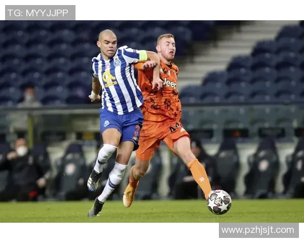 世界杯精彩对决波尔图与尤文图斯战成平局神扑瞬间引发全场热潮